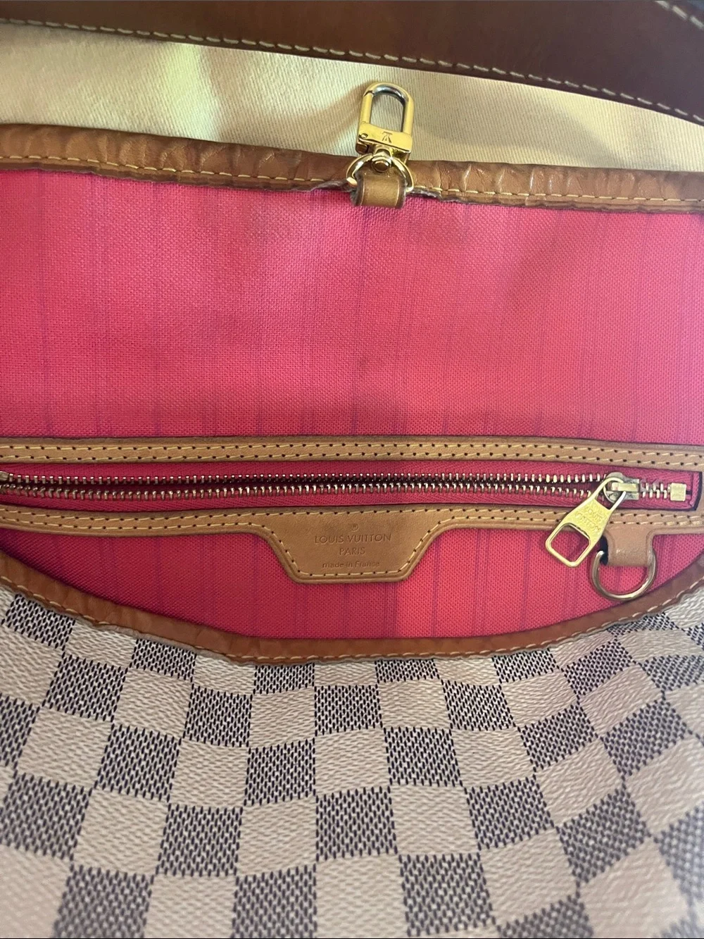 Louis Vuitton classic louis